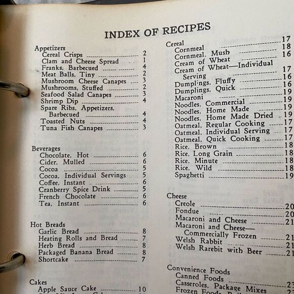 Montgomery Ward vintage microwave cooking guide - Picture 5 of 8